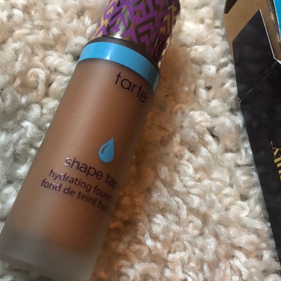 NEW Tarte Shape Tape Hydrating Foundation - Picture 3 of 4